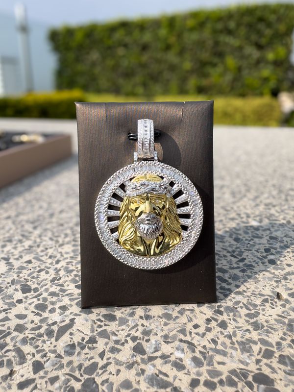 Dije Rostro de Jesús en Plata Italiana 925