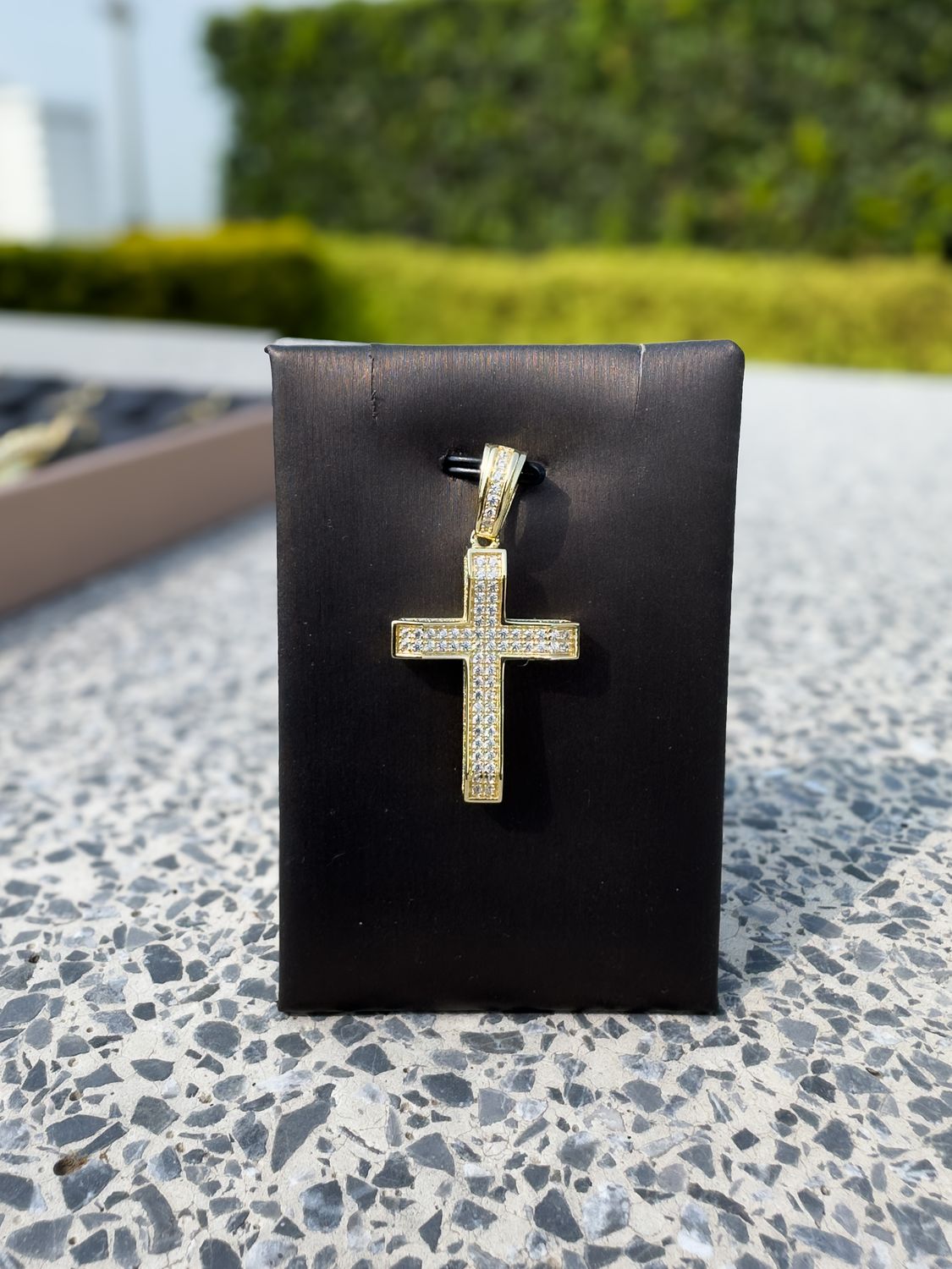 Dije de Cruz con Borde en Plata 925 con Baño de Oro 14k
