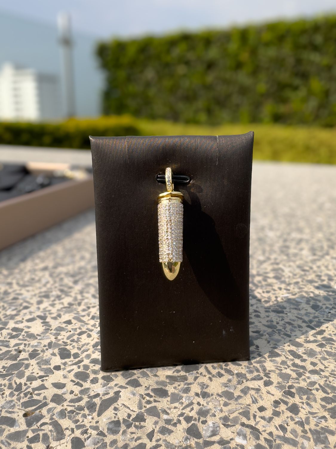 Dije Bala Diamantada en Plata 925 con Baño de Oro 14k