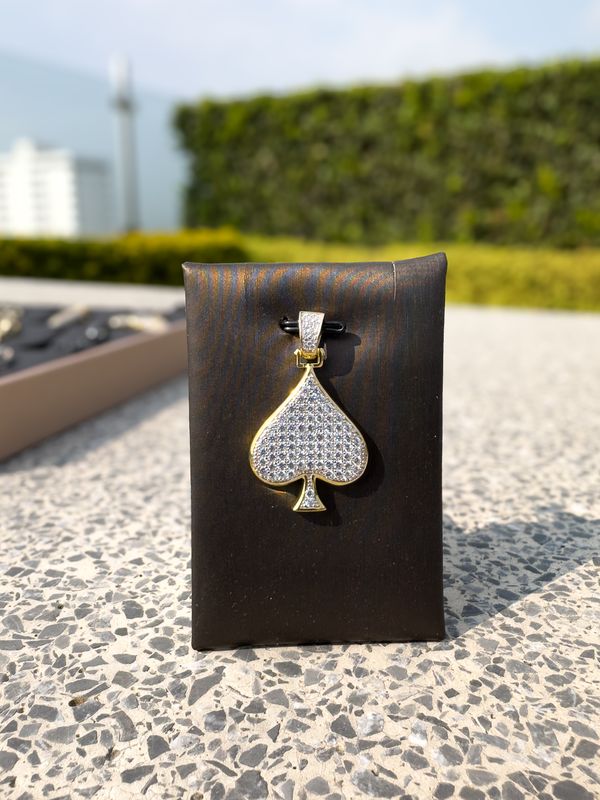 Dije de Espada en Plata 925 con Baño de Oro 14k