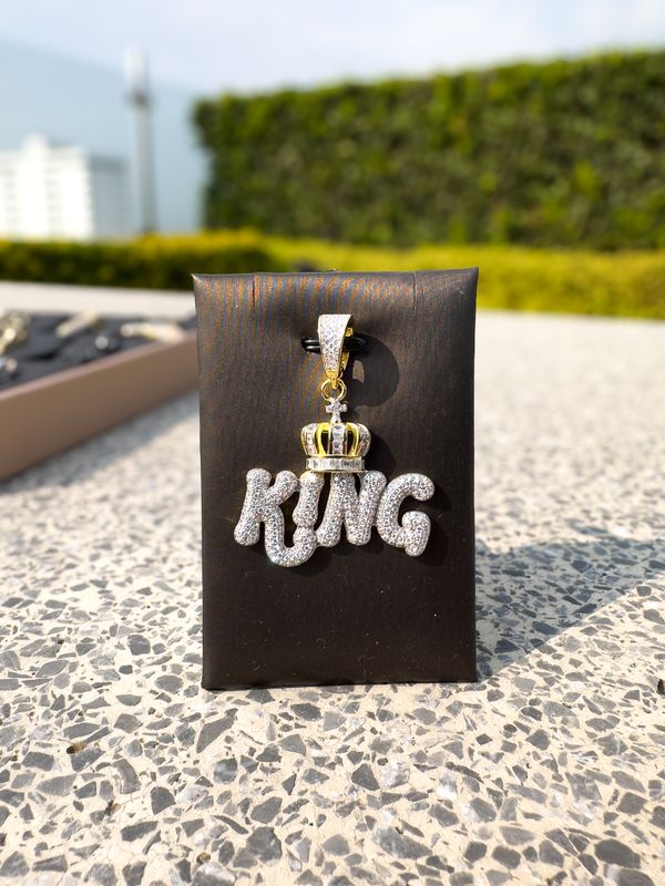 Dije King en Plata 925 con Baño de Oro 14k