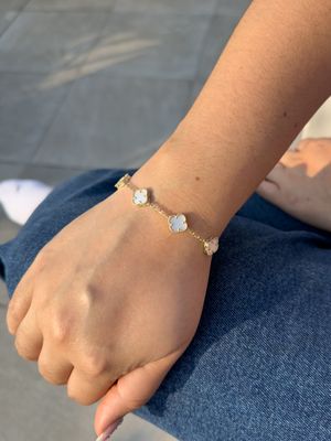 Pulsera Van Cleef con Trébol de Nácar en Oro 10k – 10mm / 18cm