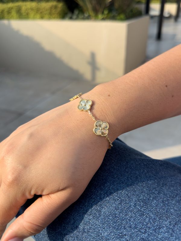 Pulsera Van Cleef con Trébol en Oro 10k – 14mm / 18cm