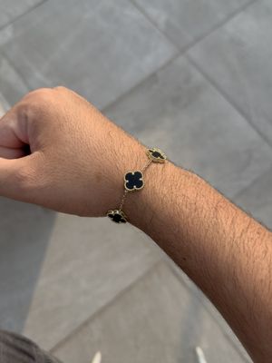 Pulsera Van Cleef con Trébol Negro en Oro 10k – 14mm / 21cm