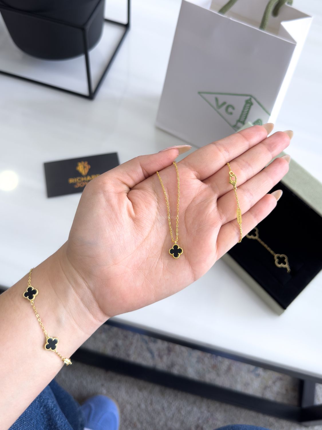 Cadena Trébol Negro – Estilo Van Cleef en Plata 925 con Baño de Oro 14k (9mm / 45cm)