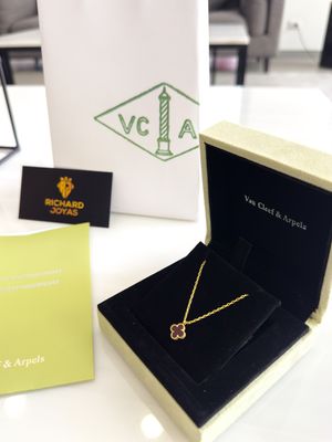 Cadena Trébol Rojo – Estilo Van Cleef en Plata 925 con Baño de Oro 14k (9mm / 45cm)