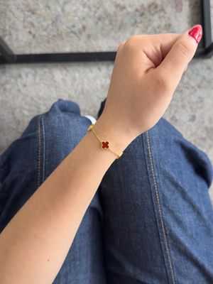 Pulsera Trébol Rojo y Diamantado  9mm Estilo Van Cleef en Plata 925 con Baño de Oro 18k – 18cm