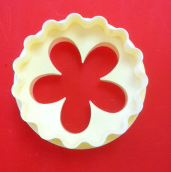FMM Double Sided Cupcake Cutter Blossom FMM Double Sided Cupcake Cutter Blossom