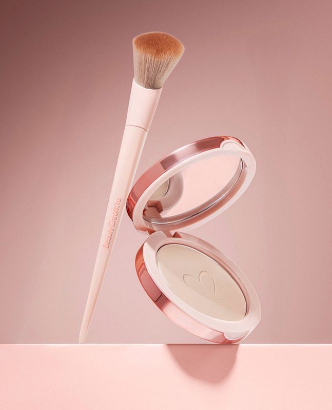 Pretty Pressed Precision Powder Brush - Beauty Creations