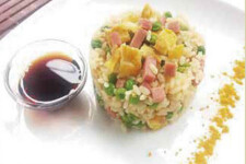 RISO THAILANDESE :SALTATO CON VERDURE / DI MARE / CON ANANAS