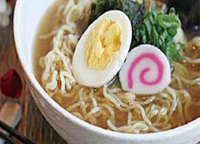 UDON: CON VERDURE / CON GAMBERI / CON POLLO
