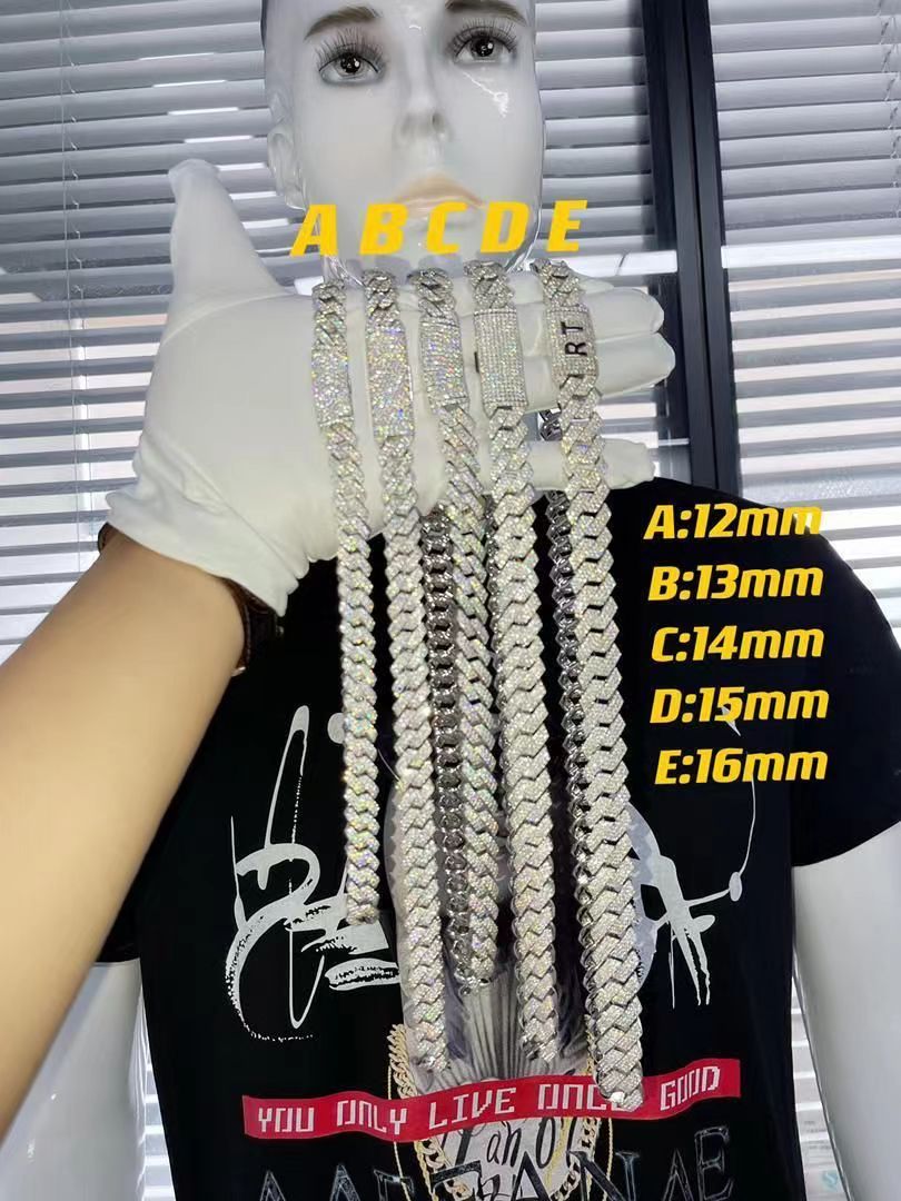 Cuban chains  with moissanite