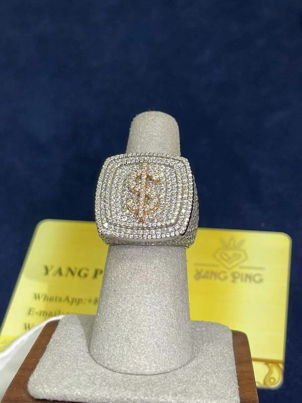 Man  ring   moissanite