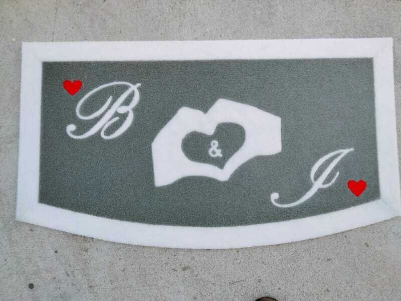 Zerbino personalizzato intarsiato con cuore con iniziali