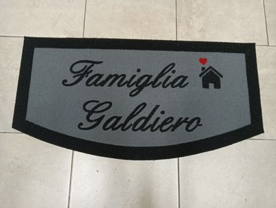 Zerbino personalizzato intarsiato con cognome