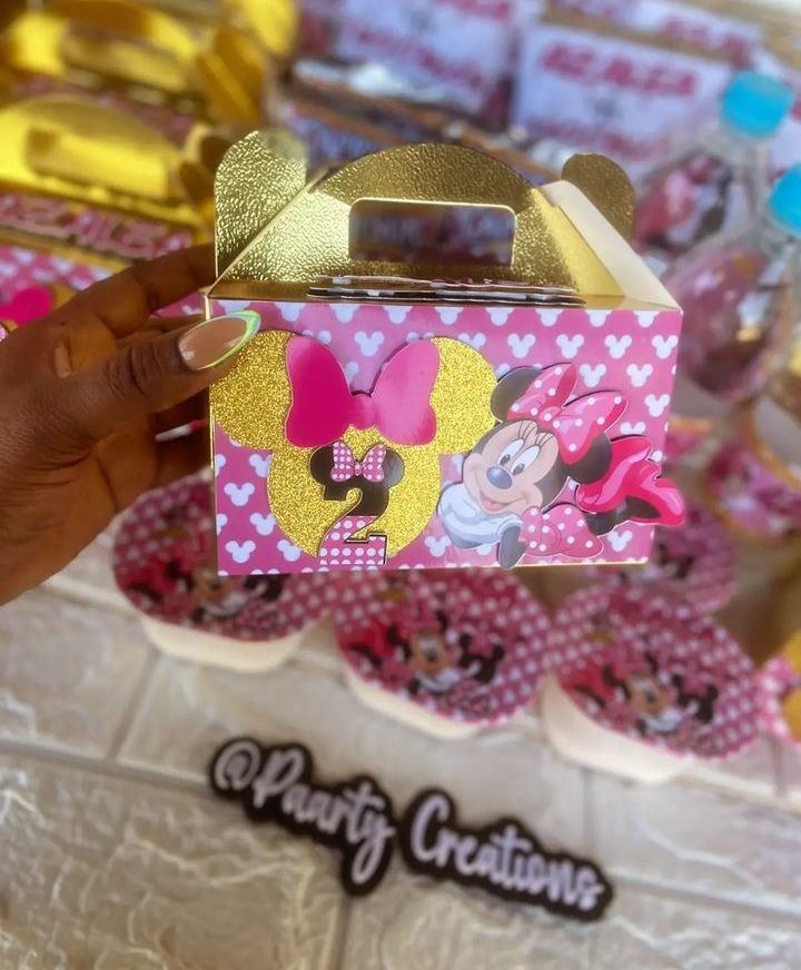 Custom Paarty Favor Bundles