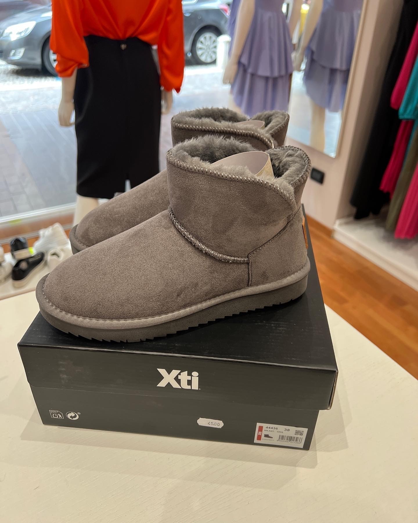 XTI STIVALETTO BASSO CON PELO