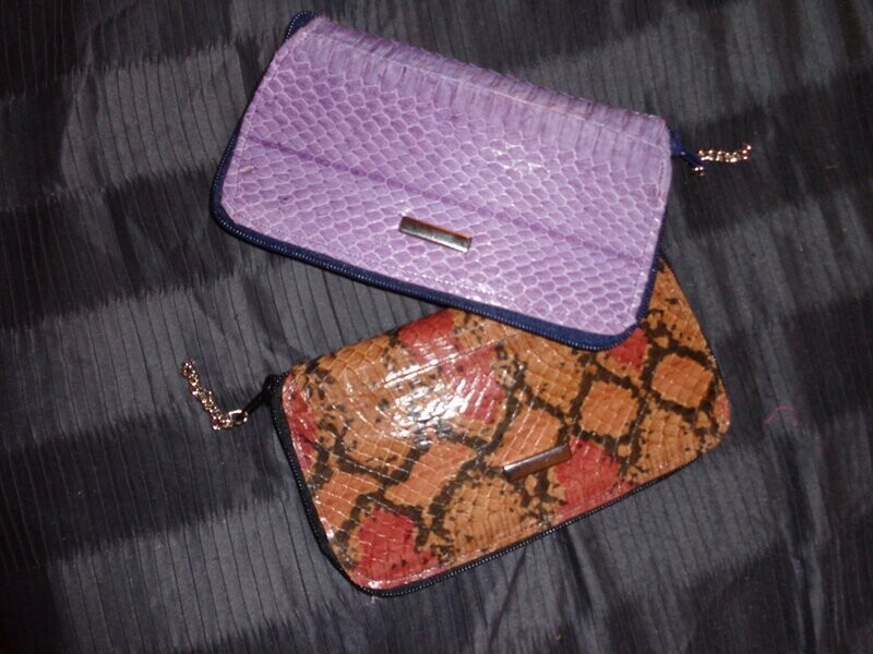 Women Classic Zipper Wallet
