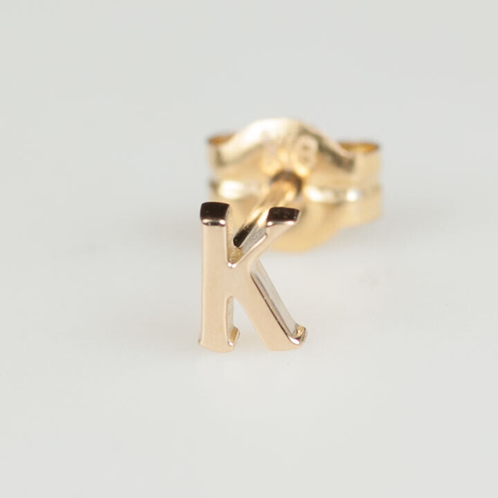 アルファベット・ピアス［K］
