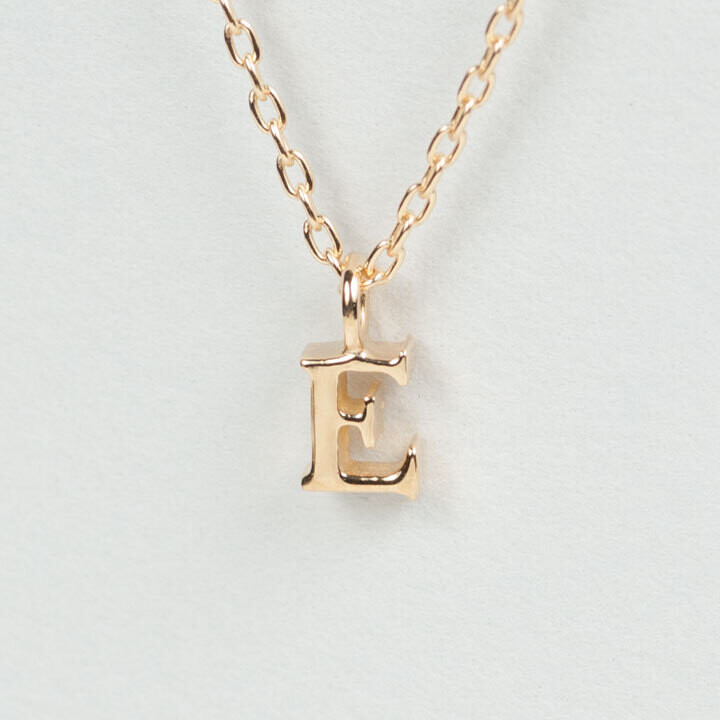 ドレスアドレス　アルファベットネックレス　K18 ドレスアドレス アルファベットネックレス K18 - メルカリ