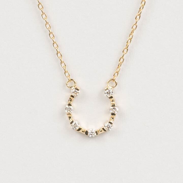 スモール・ハッピー・ホースシュー・ダイアモンド・ネックレス スモール・ハッピー・ホースシュー・ダイアモンド・ネックレス