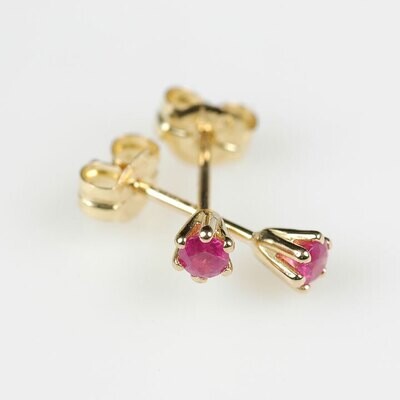 プリンセス・ピアス［7月：ルビー］