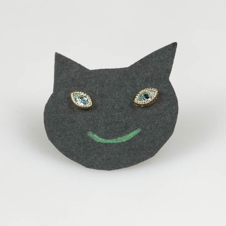 Cat’s Eye・ピアス［ブルー・トパーズ］