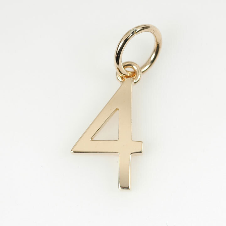 ラッキー・ナンバー・チャーム［4］