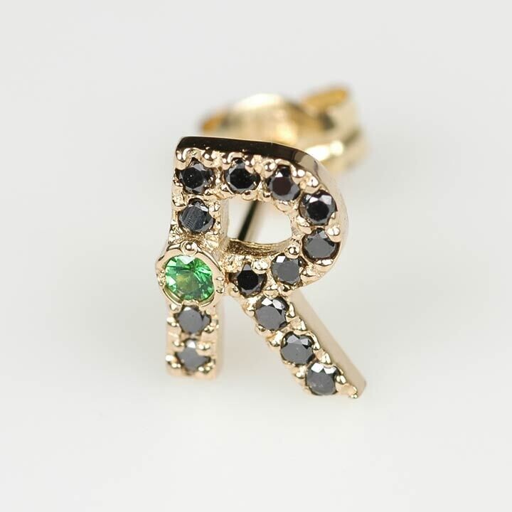 アルファベット / ブラック・ダイア・ピアス［R］