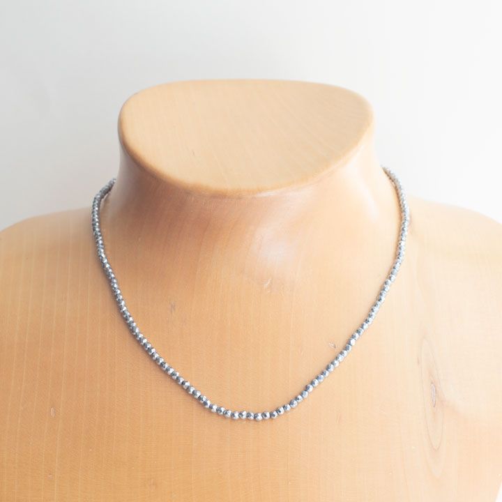 ヘマティーンのネックレス