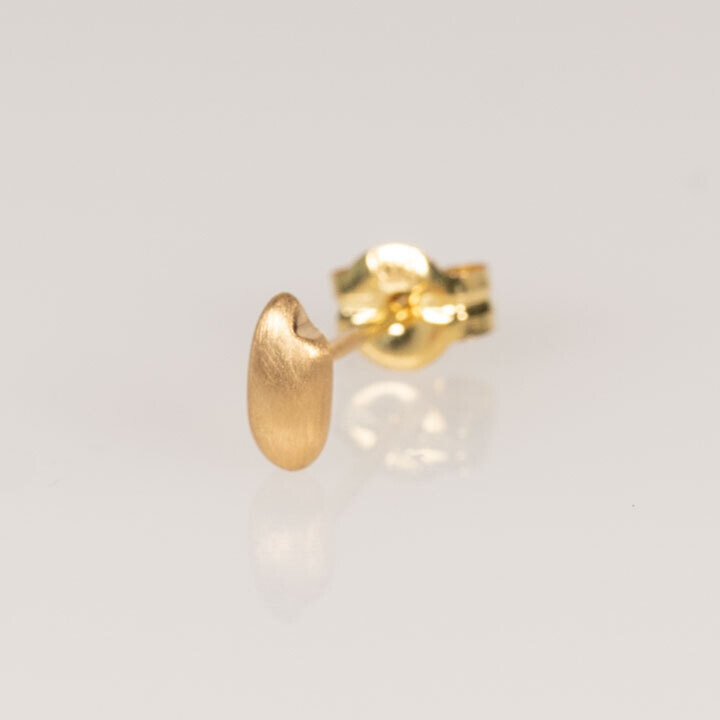 金シャリ・ピアス
