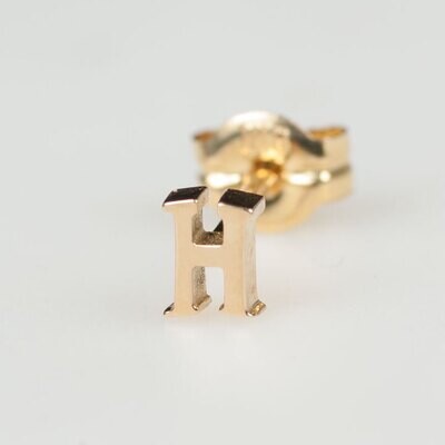 アルファベット・ピアス［H］