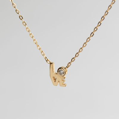 LOVE・ネックレス［ダイアモンド］