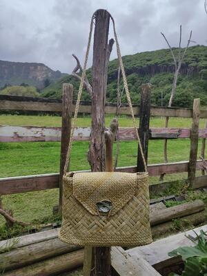 Natural harakeke kete with closing flap