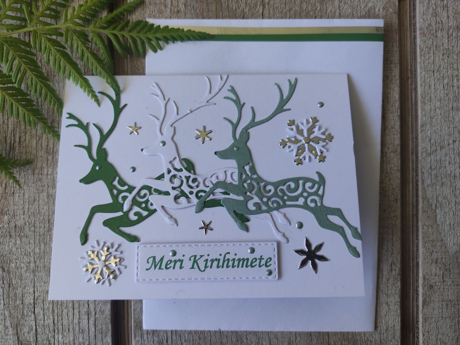 Meri Kirihimete - Reindeer Meri Kirihimete - Reindeer