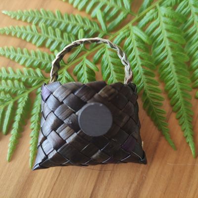 Dark Brown/Purple kete magnet with paua shell