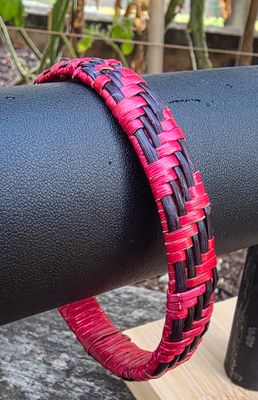 Crimson red with black harakeke bangle