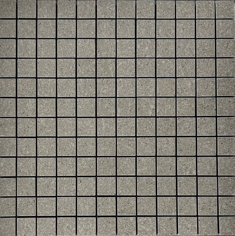 BASALTINA GRIS MOYEN 1 x 1