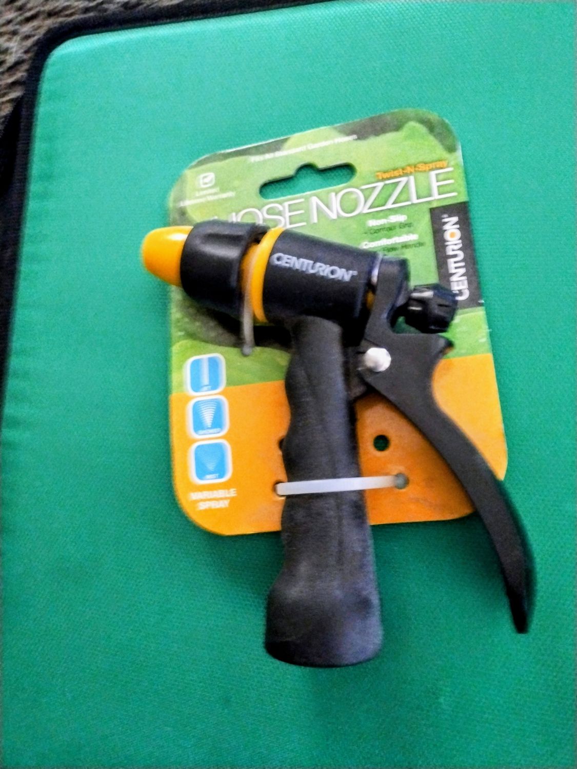 CENTURION Twist-N-Spray Hose Nozzle