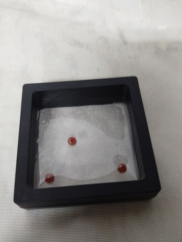 1.60 cts  Red Onyx Parcel