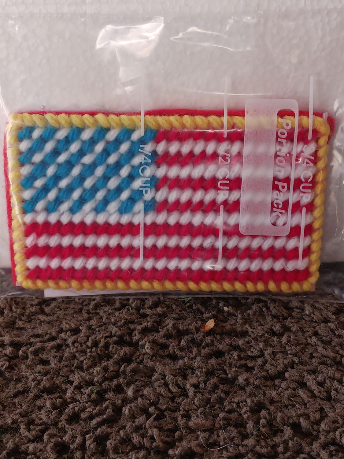 4inx2.5 in Yarn American Flag Magnets