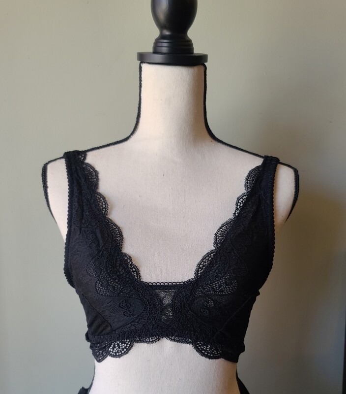 Marie Lace Bralette Black