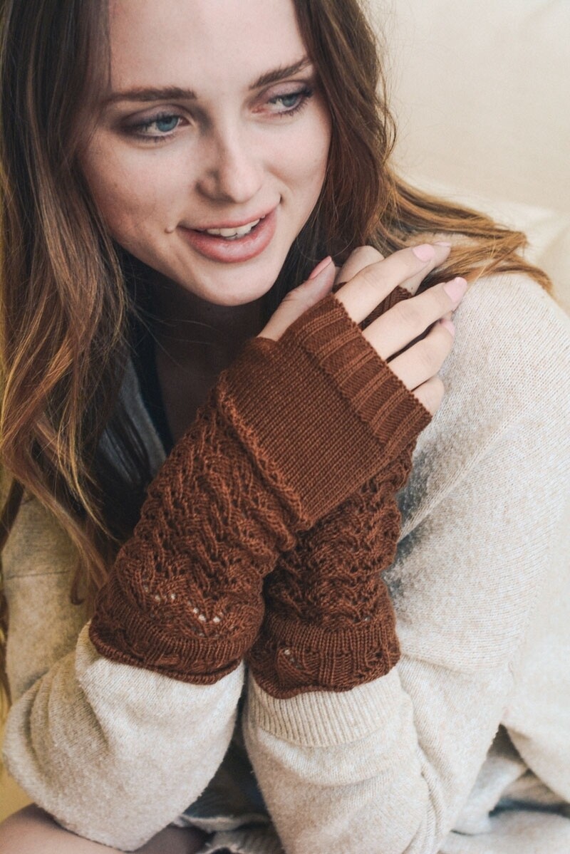 Kya Knitted Arm Warmers