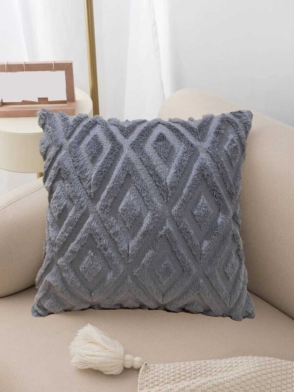 Quilted design cushion cover