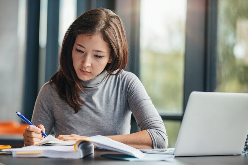 How to Write an Expository Essay as an Expert - 2022