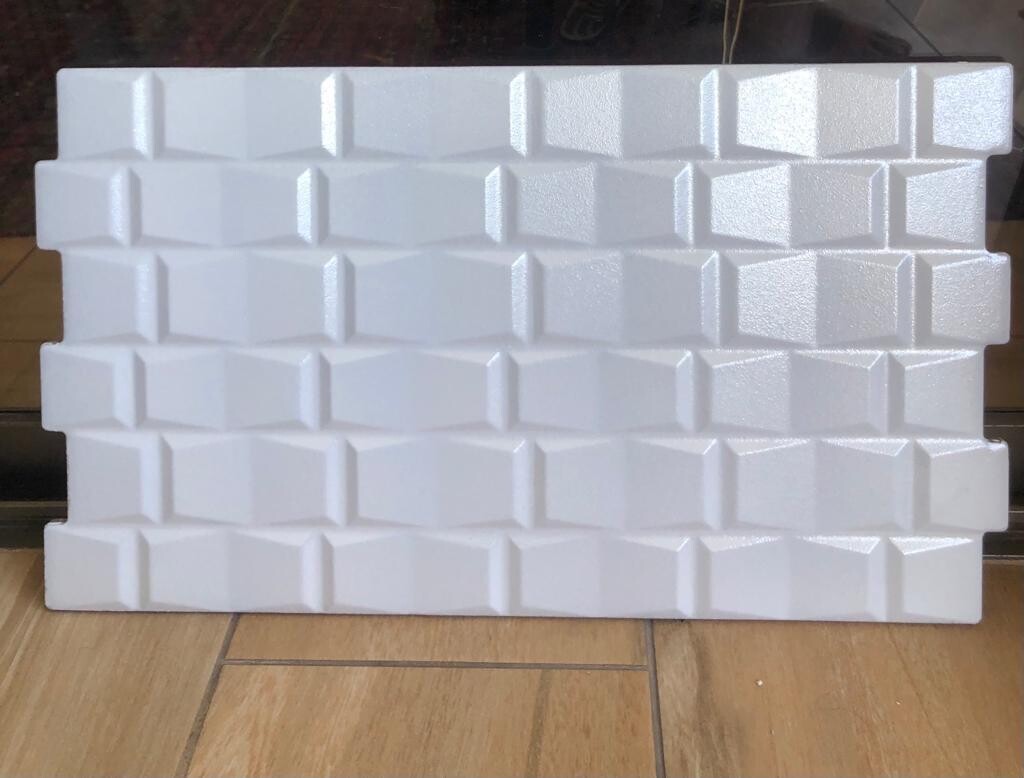 $ 13.990 M2
FACHALETA GRES PORCEL PRISMA LUX
31X54 CMS
 CAJA 1,34 M2