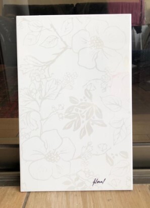 $ 8.490 M2 CERAMICA  FLORAL GRIS 22X34 CMS  CAJA 2.07 M2