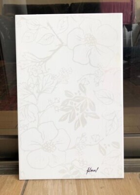 $ 8.490 M2 CERAMICA MURO FLORAL GRIS 22 X 34 CM  CAJA 2.07 M2