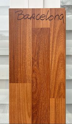$9.990 M2  PISO FLOTANTE  8.0 MM BARCELONA 20 CM X 1.2 MT CAJA RINDE 2,44 M2
