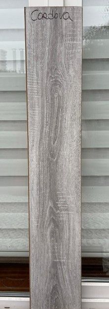 $9.990 M2  PISO FLOTANTE  8.0 MM CORDOVA 20 CM X 1.2 MT CAJA 2,44 M2